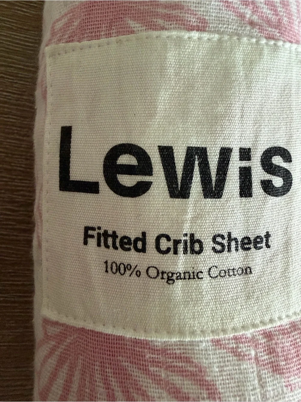Lewis Scallop Organic Cotton Fitted Crib Sheet NWT